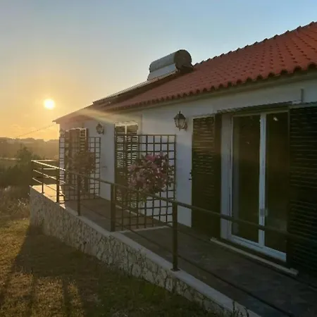 Bed & Breakfast Bbmontejunto Cadaval